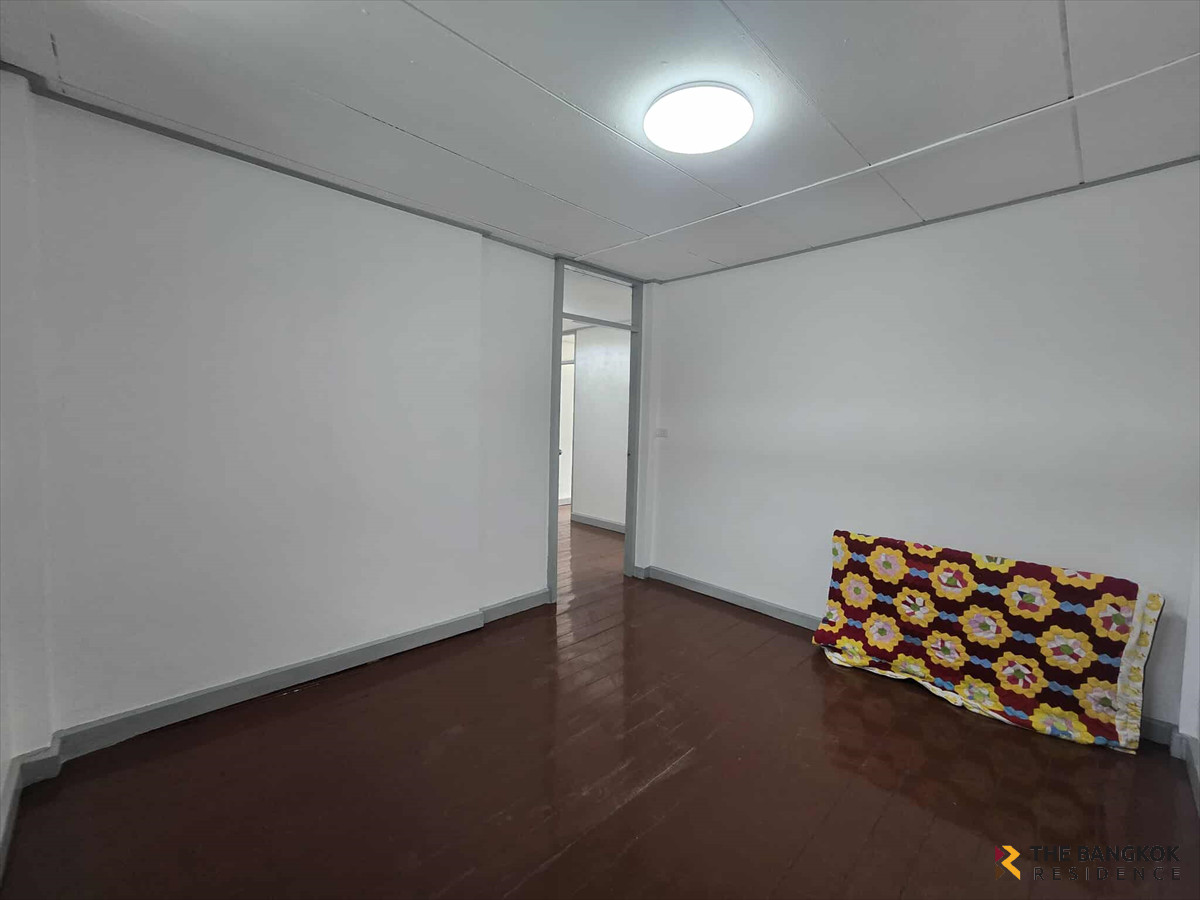 ขายทาวน์โฮมรัชดา ห้วยขวาง : 🌠 บ้านรีโนเวท ใกล้ MRT ห้วยขวาง ทำเลศักยภาพ ที่มีดีมานด์สูง