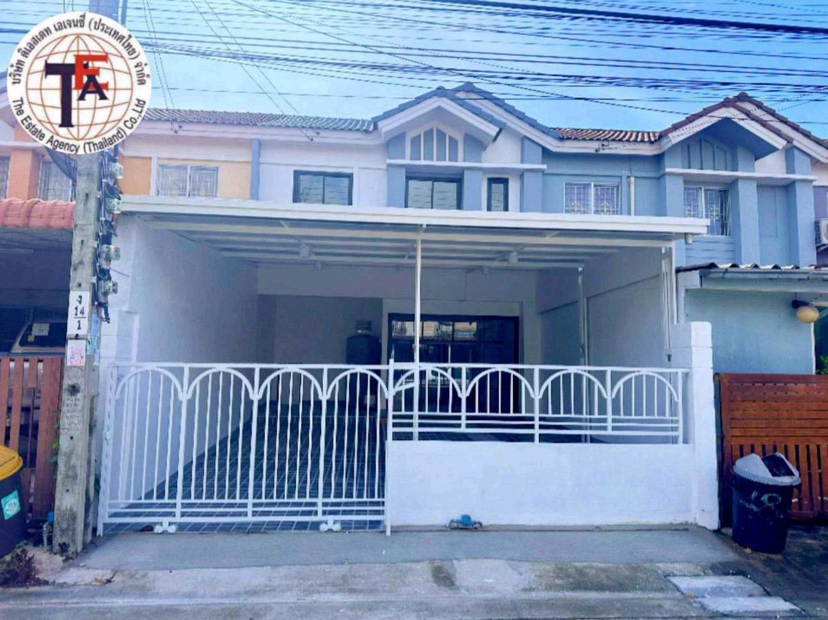 ขายทาวน์โฮมลาดกระบัง สุวรรณภูมิ : ขายทาวน์เฮ้าส์ 2 ชั้น หมู่บ้านพฤกษา 51 ฉลองกรุง 53 ลาดกระบัง ใกล้นิคม อุตสาหกรรมลาดกระบัง ลำปลาทิว ม.เทคโนโลยีพระจอมเกล้า ทางด่วนมอเตอร์เวย์ สนามบินสุวรรณภูมิ ตลาดฉลองกรุง ศูนย์การค้าไอเพลส