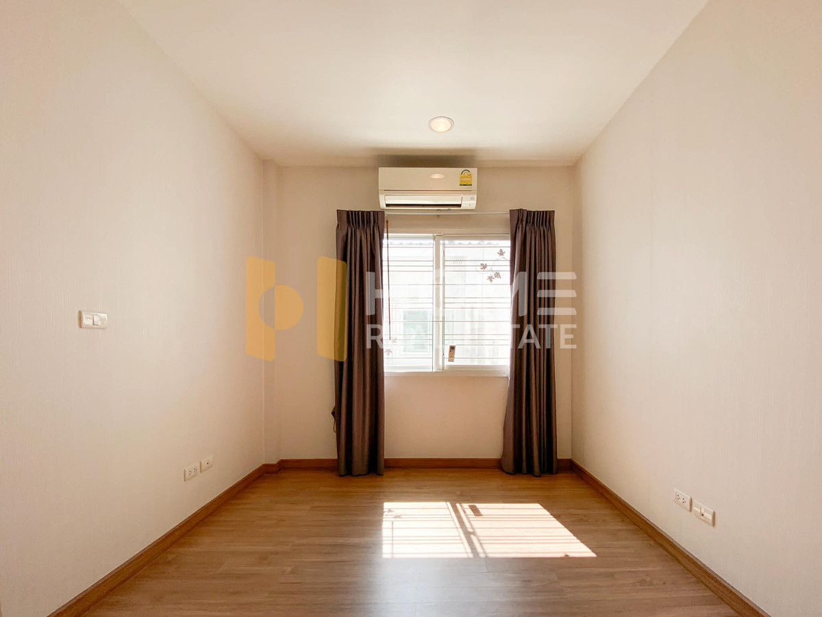 For SaleTownhomeEakachai, Bang Bon : Baan Klang Muang Essence Sathorn - Taksin 2 / 3 Bedrooms (FOR SALE) BALL019