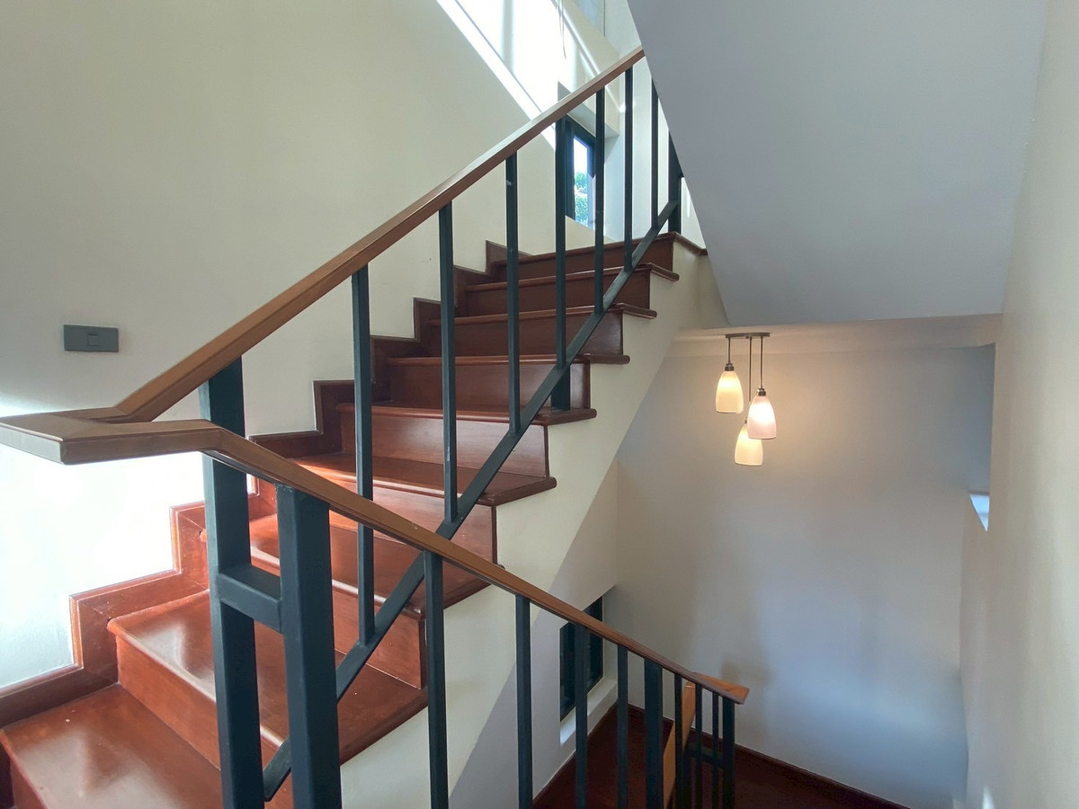 For RentHouseSukhumvit, Asoke, Thonglor : ✨For rent: Beautiful house in Phrom Phong area, 4 bedrooms, 450 sq.m., fully furnished, with private swimming pool and private garden. Conveniently located near BTS Phrom Phong. Ready to move in