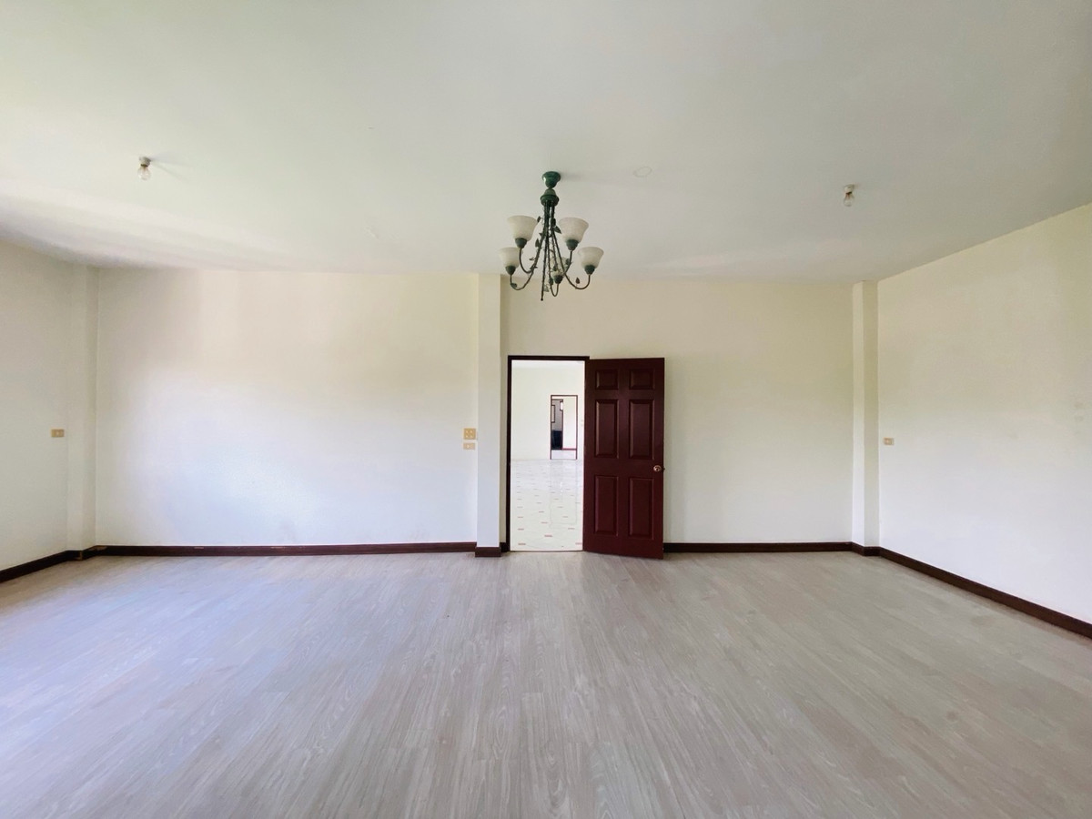 For SaleHouseBangna, Bearing, Lasalle : Single house for sale Large area in the heart of Bangna - Lakewood km.18, selling for only 22 million baht ✨ “Rare Opportunity”