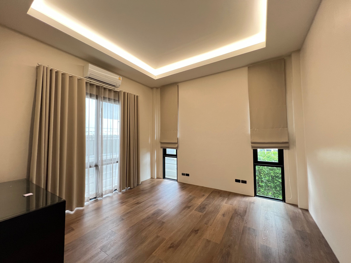 ขายบ้านสกลนคร : ขายบ้านเดี่ยว 2 หลังติด 117.5 ตร.ว. บ้านอารียาลิฟวิ่ง สกลนคร แต่งสวย ใกล้สนามบิน7 ล้าน