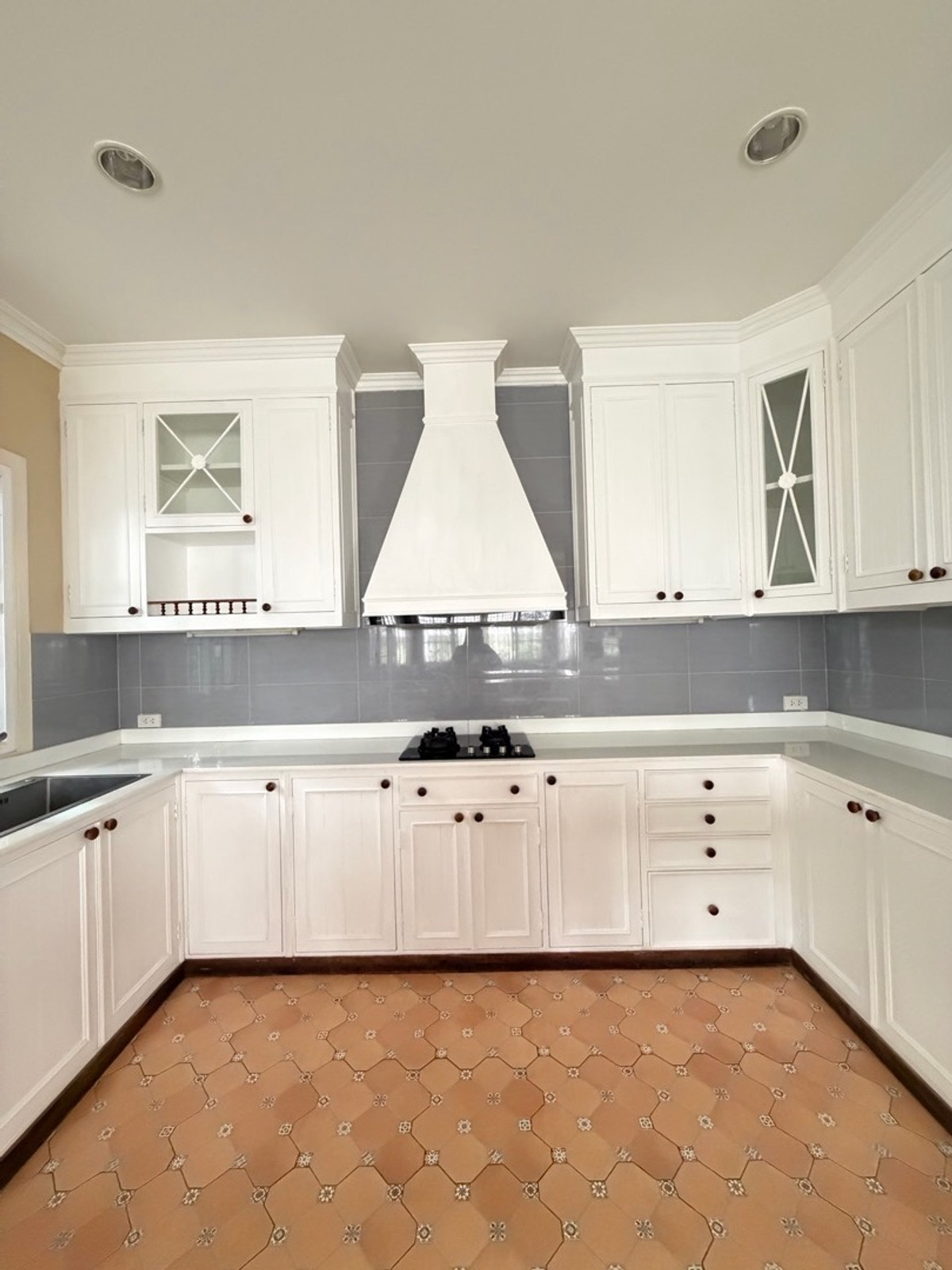 ให้เช่าบ้านบางนา แบริ่ง ลาซาล : Fantasia Villa4 Bangna บ้านใหญ่ ฟังก์ชันครบ เหมาะสำหรับอยู่เองหรือทำโฮมออฟฟิศ ทำเลดีมาก ใกล้ทางด่วน / Mega Bangna / โรงเรียนนานาชาติ