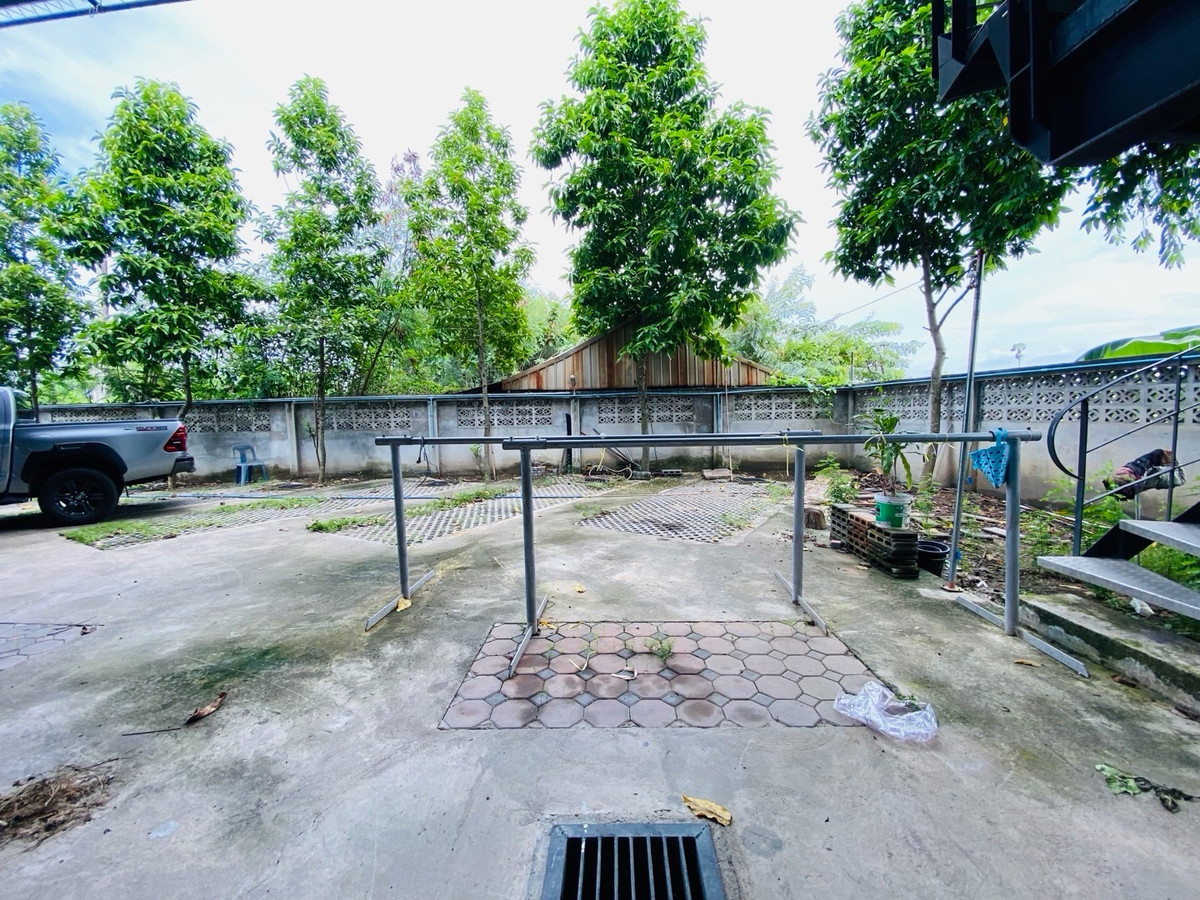 ให้เช่าโชว์รูมนครปฐม : งิ้วราย ศาลายา นครปฐม ออฟฟิศโกดัง 2 ชั้น ติดถนนใหญ่ ทำเลดีมาก พื้นที่กว้าง ใช้งานได้หลากหลาย เหมาะสำหรับธุรกิจที่ต้องการหน้าร้าน + สำนักงาน + สต็อกสินค้าในที่เดียว