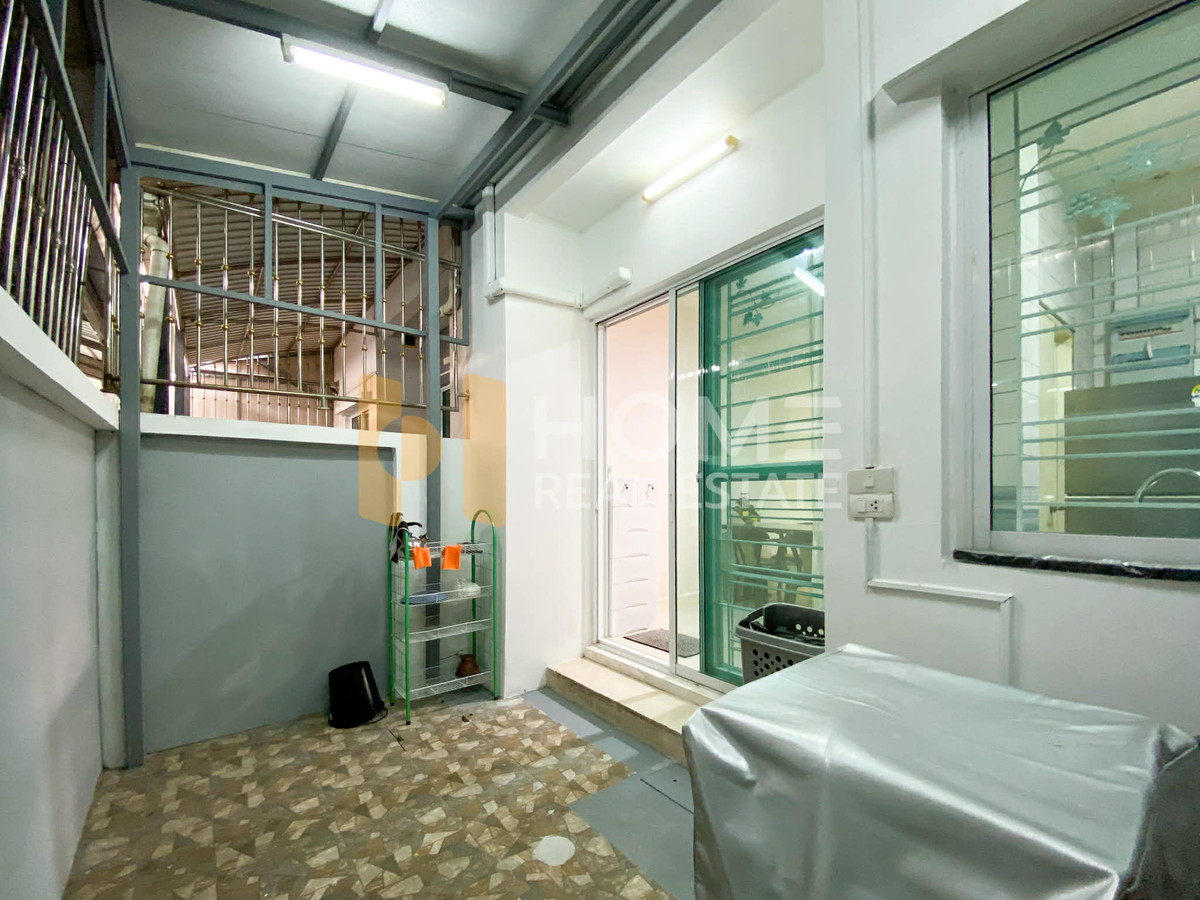 For SaleTownhomeEakachai, Bang Bon : Baan Klang Muang Essence Sathorn - Taksin 2 / 3 Bedrooms (FOR SALE) BALL019