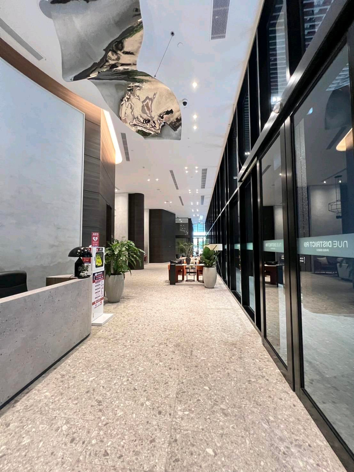 ขายดาวน์คอนโดพระราม 9 เพชรบุรีตัดใหม่ RCA : ขาดทุนกว่าแสน ขายดาวน์โนเบิล นิว ดิสทริค R9 ชั้น24 พระราม9 ติดรถไฟฟ้าและห้างCentral