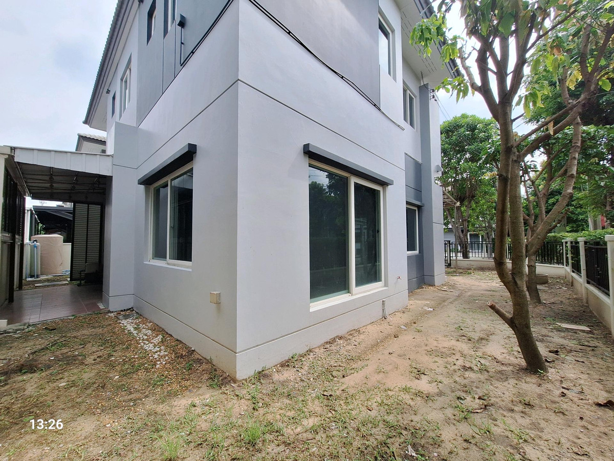 ขายบ้านนวมินทร์ รามอินทรา : ขายถูก บ้านเดี่ยววัชรพล 63.8 ตร.ว.  หลังมุม เดอะเซนโทร วัชรพล ติดถนนสุขาภิบาล 5 