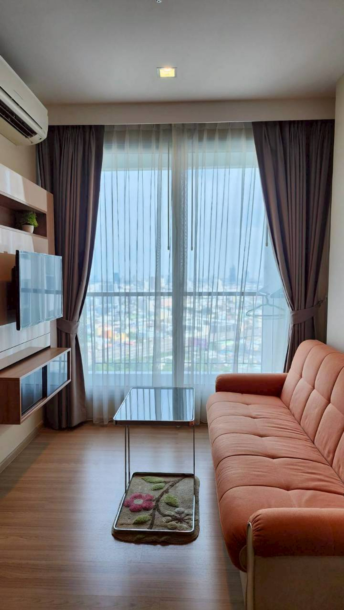 ให้เช่าคอนโดสาทร นราธิวาส : Highfloor Rhythm Sathorn 1bed 35 Sqm Fullyfurnish 18,000 -