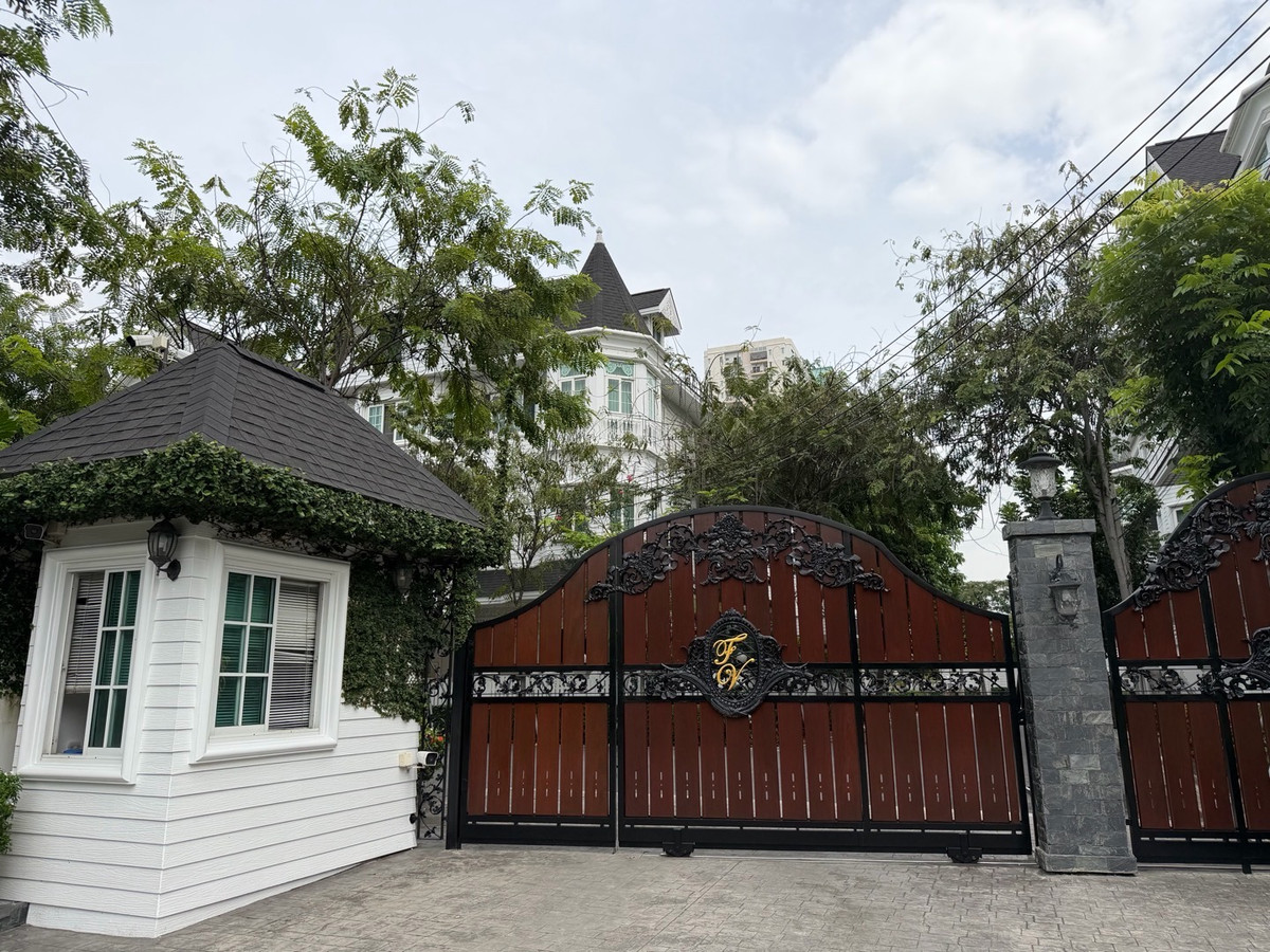 ให้เช่าบ้านบางนา แบริ่ง ลาซาล : Fantasia Villa4 Bangna บ้านใหญ่ ฟังก์ชันครบ เหมาะสำหรับอยู่เองหรือทำโฮมออฟฟิศ ทำเลดีมาก ใกล้ทางด่วน / Mega Bangna / โรงเรียนนานาชาติ