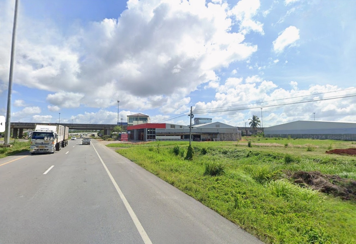 ขายที่ดินชุมพร : ขายที่ดินเปล่า ถมแล้ว 4 ไร่ 1 งาน 69.3 ตร.ว. ติดถนนใหญ่ ใกล้ อบต.วังไผ่ สี่แยกปฐมพร อ.เมือง จ.ชุมพร