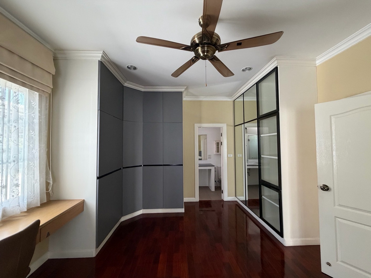 ให้เช่าบ้านบางนา แบริ่ง ลาซาล : Fantasia Villa4 Bangna บ้านใหญ่ ฟังก์ชันครบ เหมาะสำหรับอยู่เองหรือทำโฮมออฟฟิศ ทำเลดีมาก ใกล้ทางด่วน / Mega Bangna / โรงเรียนนานาชาติ