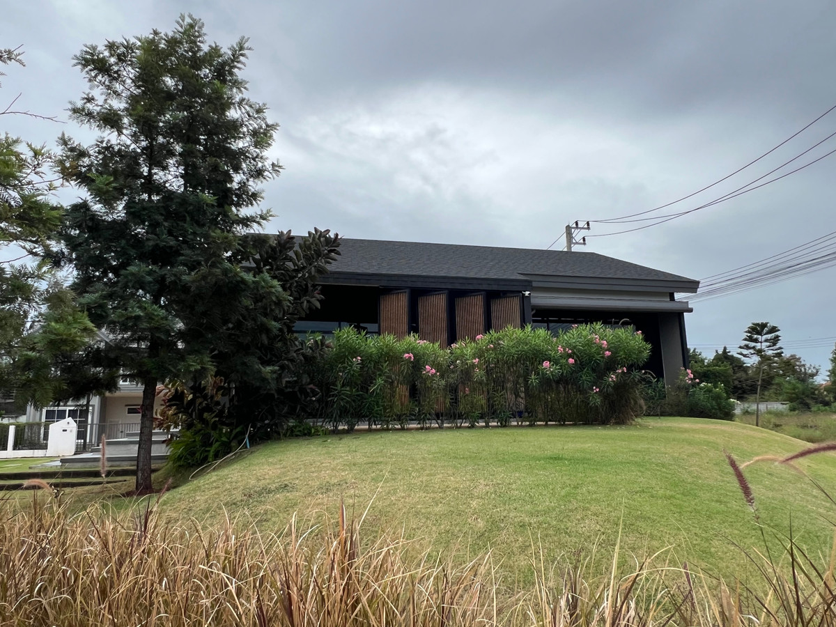 ขายบ้านสกลนคร : ขายบ้านเดี่ยว 2 หลังติด 117.5 ตร.ว. บ้านอารียาลิฟวิ่ง สกลนคร แต่งสวย ใกล้สนามบิน7 ล้าน