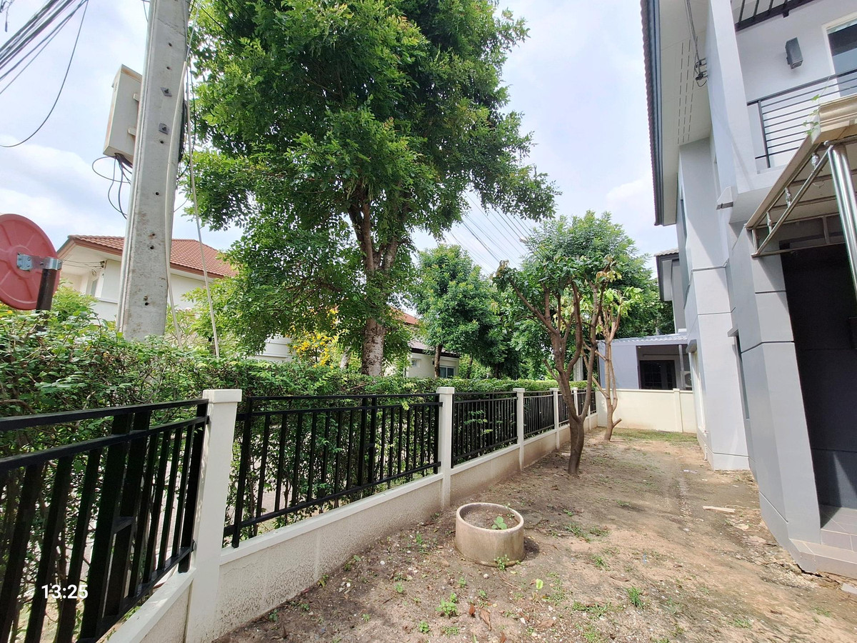 ขายบ้านนวมินทร์ รามอินทรา : ขายถูก บ้านเดี่ยววัชรพล 63.8 ตร.ว.  หลังมุม เดอะเซนโทร วัชรพล ติดถนนสุขาภิบาล 5 