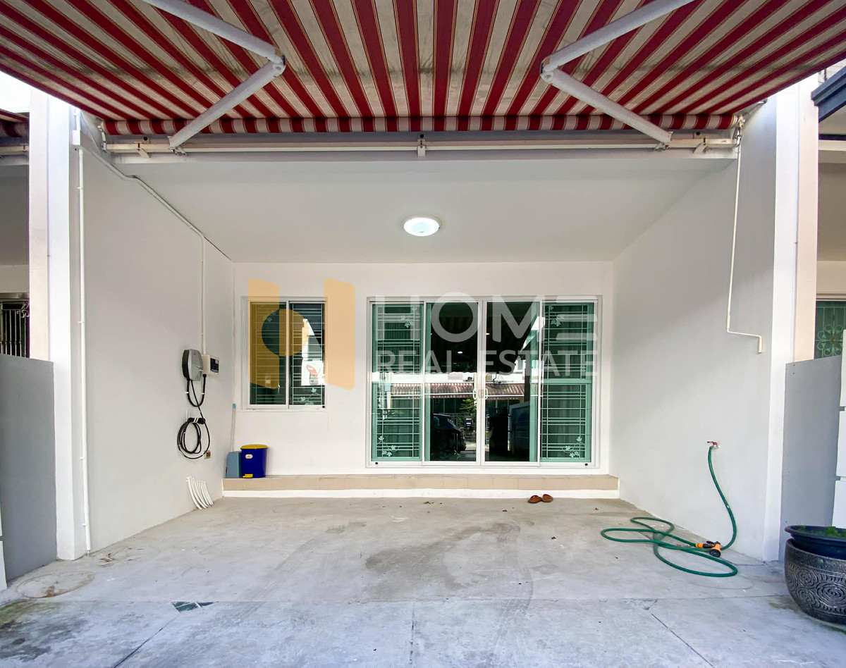 For SaleTownhomeEakachai, Bang Bon : Baan Klang Muang Essence Sathorn - Taksin 2 / 3 Bedrooms (FOR SALE) BALL019