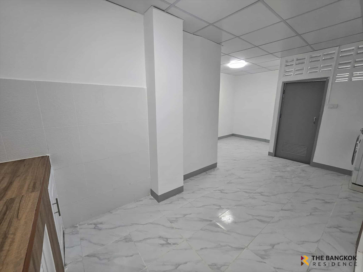 ขายทาวน์โฮมรัชดา ห้วยขวาง : 🌠 บ้านรีโนเวท ใกล้ MRT ห้วยขวาง ทำเลศักยภาพ ที่มีดีมานด์สูง