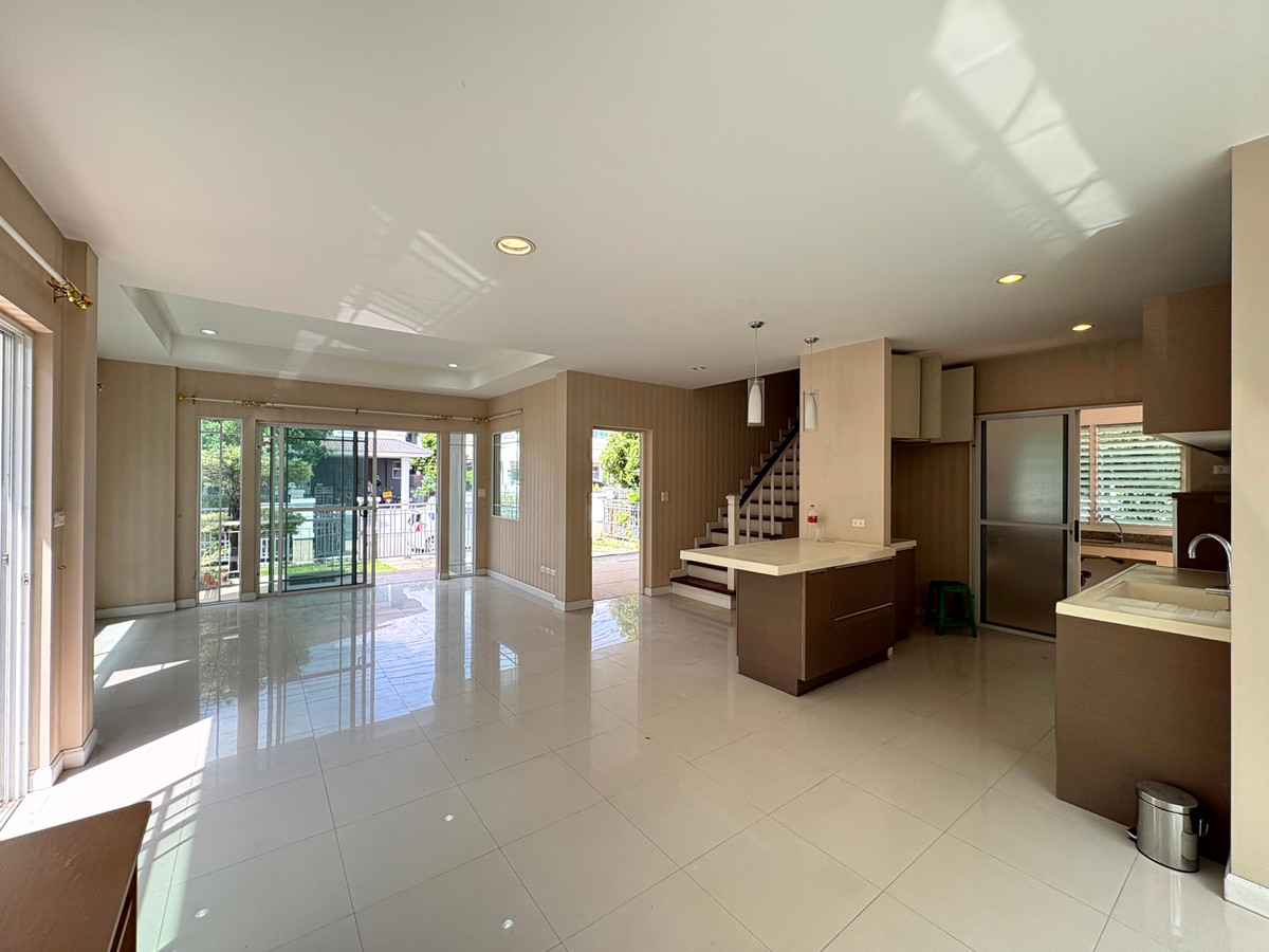 ขายบ้านสมุทรปราการ สำโรง : ขายด่วน ราคาสุดพิเศษ!! บ้านเดี่ยว นันทวัน ศรีนครินทร์ 