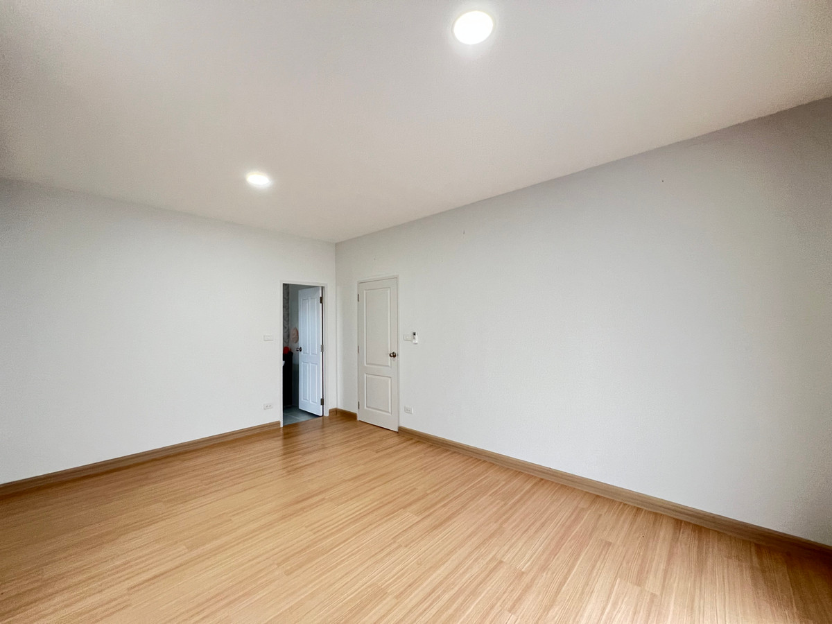 ขายบ้านสกลนคร : ขายบ้านเดี่ยว 2 หลังติด 117.5 ตร.ว. บ้านอารียาลิฟวิ่ง สกลนคร แต่งสวย ใกล้สนามบิน7 ล้าน