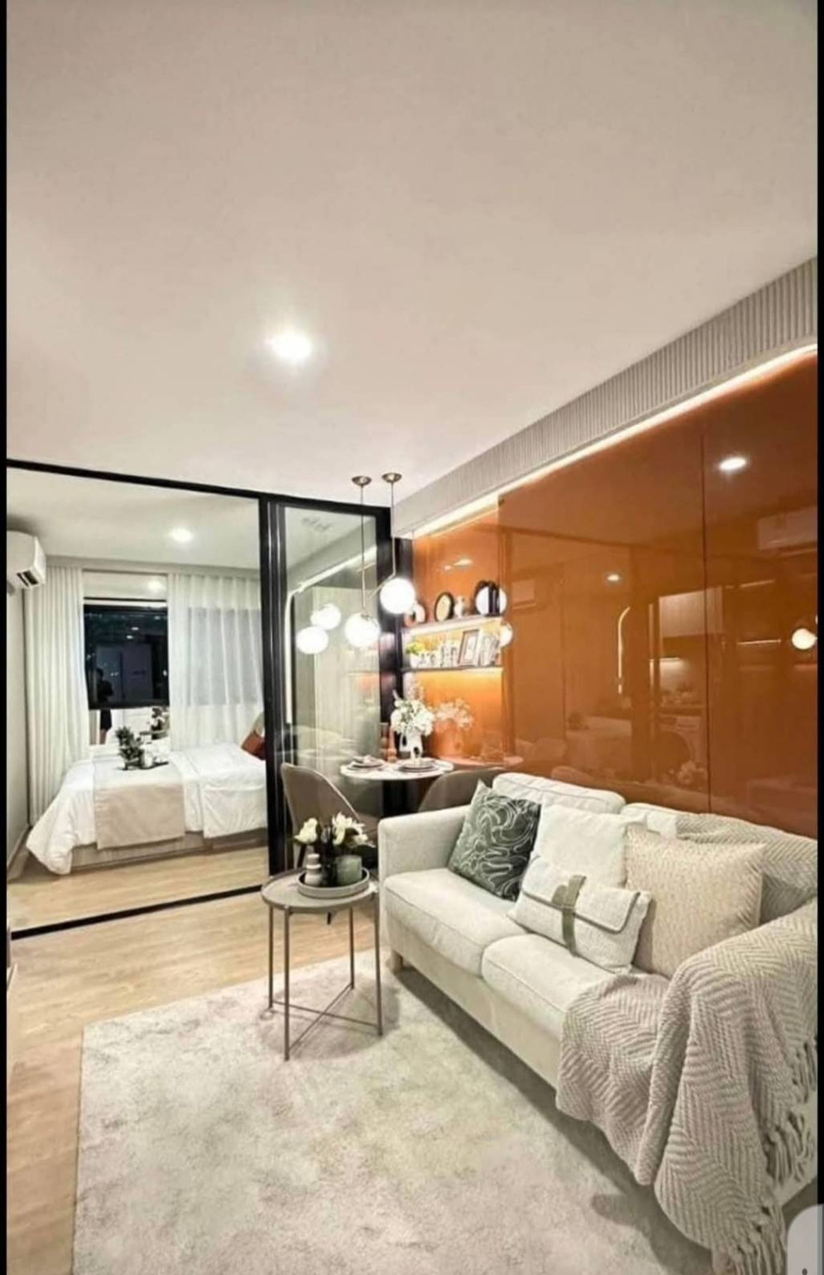 Sale DownCondoBang kae, Phetkasem : Condo allows pets. Urgent down payment sale!!  The Origin Bang Khae (24.3 sq m.) 1 bedroom, 1 bathroom, near MRT Bang Khae.