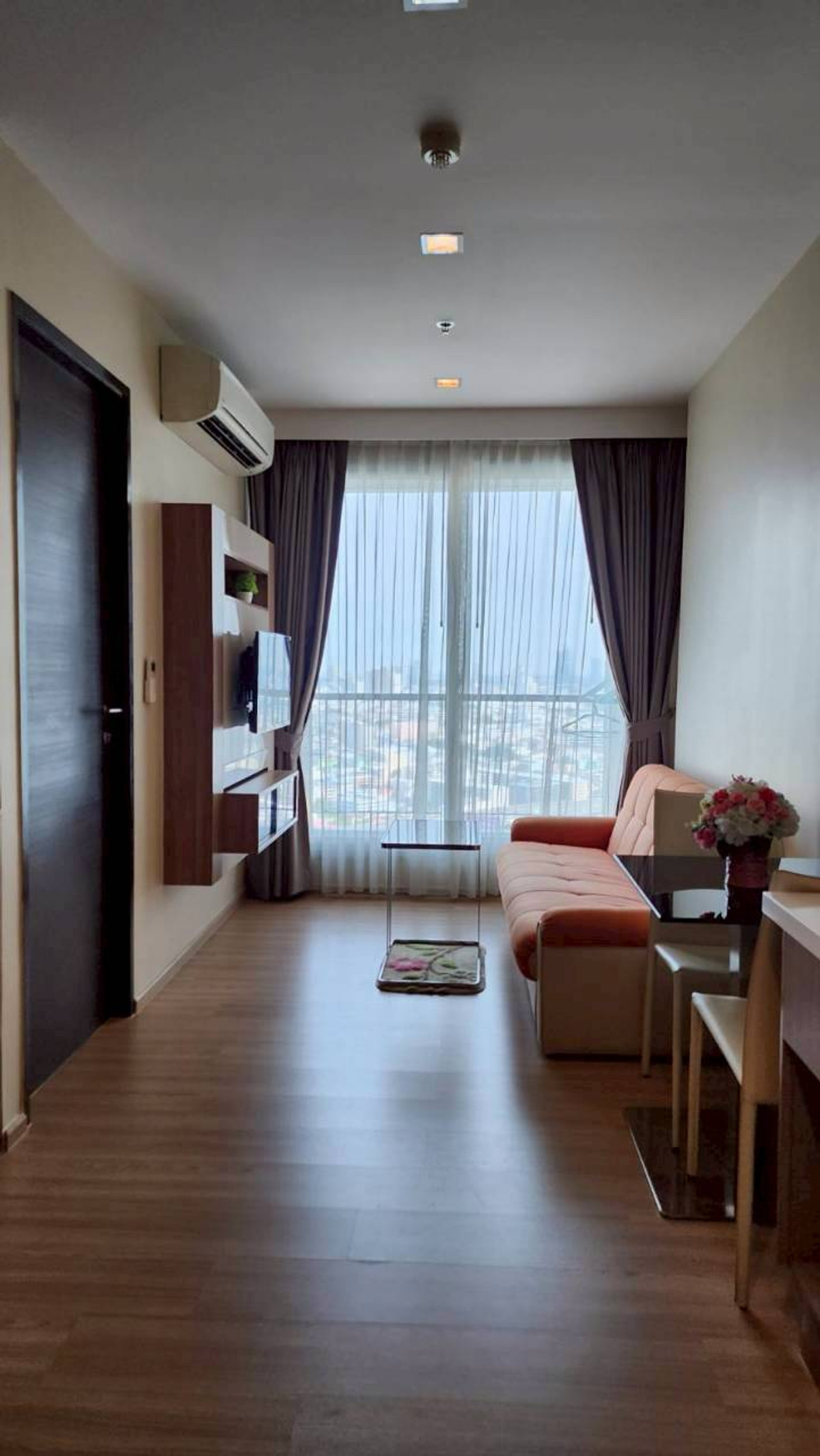 ให้เช่าคอนโดสาทร นราธิวาส : Highfloor Rhythm Sathorn 1bed 35 Sqm Fullyfurnish 18,000 -