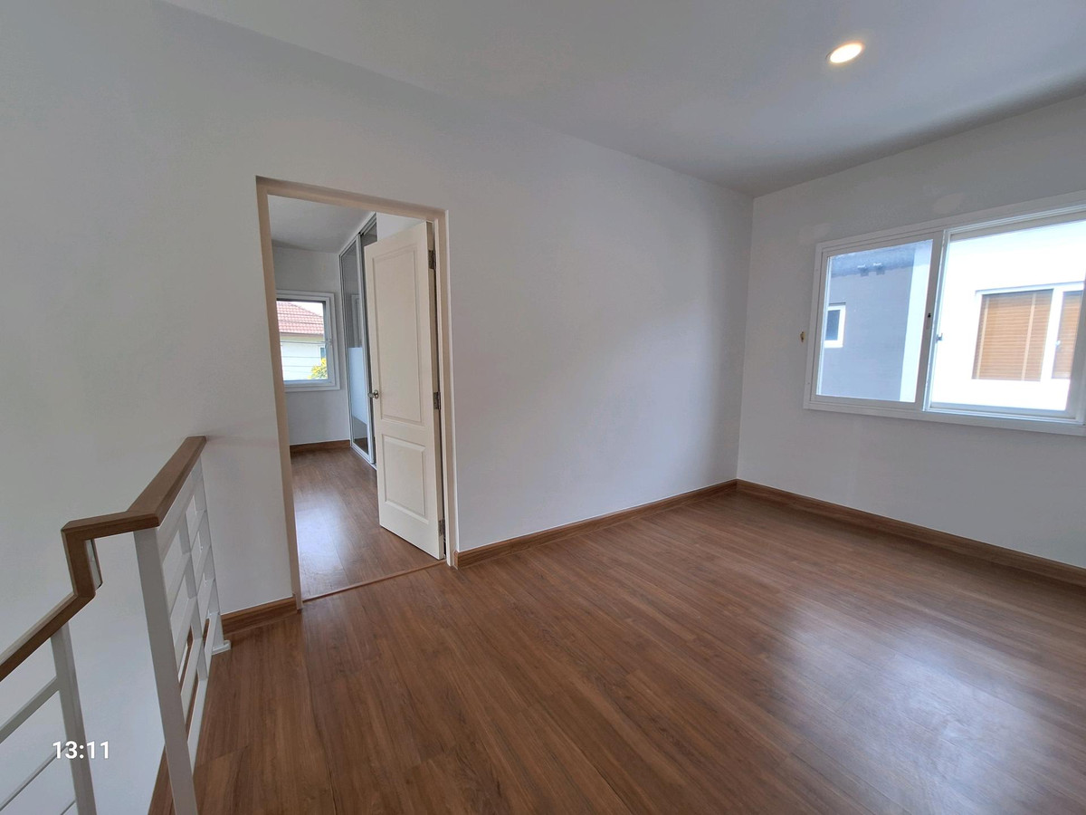 ขายบ้านนวมินทร์ รามอินทรา : ขายถูก บ้านเดี่ยววัชรพล 63.8 ตร.ว.  หลังมุม เดอะเซนโทร วัชรพล ติดถนนสุขาภิบาล 5 