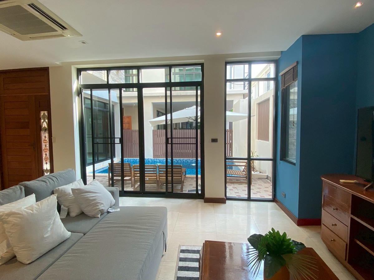 For RentHouseSukhumvit, Asoke, Thonglor : ✨For rent: Beautiful house in Phrom Phong area, 4 bedrooms, 450 sq.m., fully furnished, with private swimming pool and private garden. Conveniently located near BTS Phrom Phong. Ready to move in