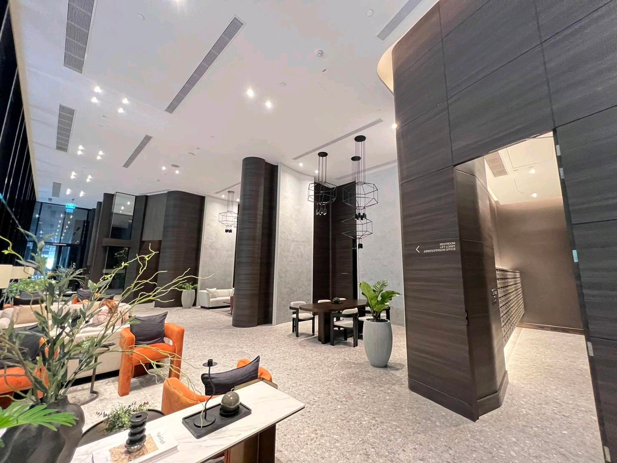 ขายดาวน์คอนโดพระราม 9 เพชรบุรีตัดใหม่ RCA : ขาดทุนกว่าแสน ขายดาวน์โนเบิล นิว ดิสทริค R9 ชั้น24 พระราม9 ติดรถไฟฟ้าและห้างCentral