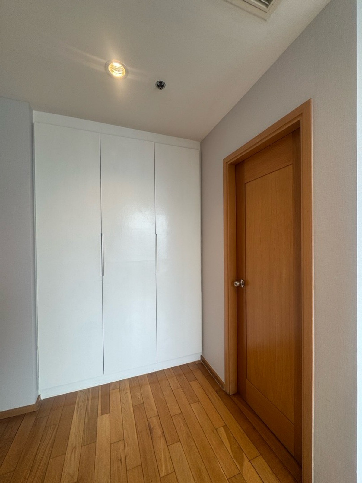 For RentCondoSukhumvit, Asoke, Thonglor : 🔥For urgent rent🔥The Emporio Place, 2 bedrooms, 3 bathrooms, fully furnished, ready to move in❗