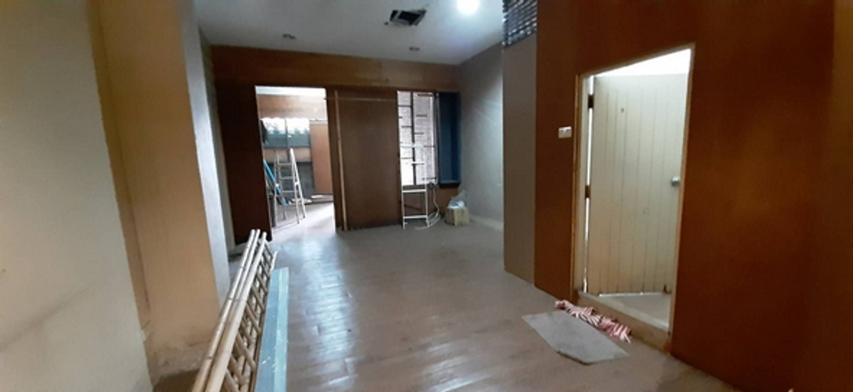 For RentShop HouseBang kae, Phetkasem : Commercial building for rent, 3 floors, enter Soi Ma Charoen 1. Only 280 meters from the main Phetkasem Road, suitable for opening a company or doing business.