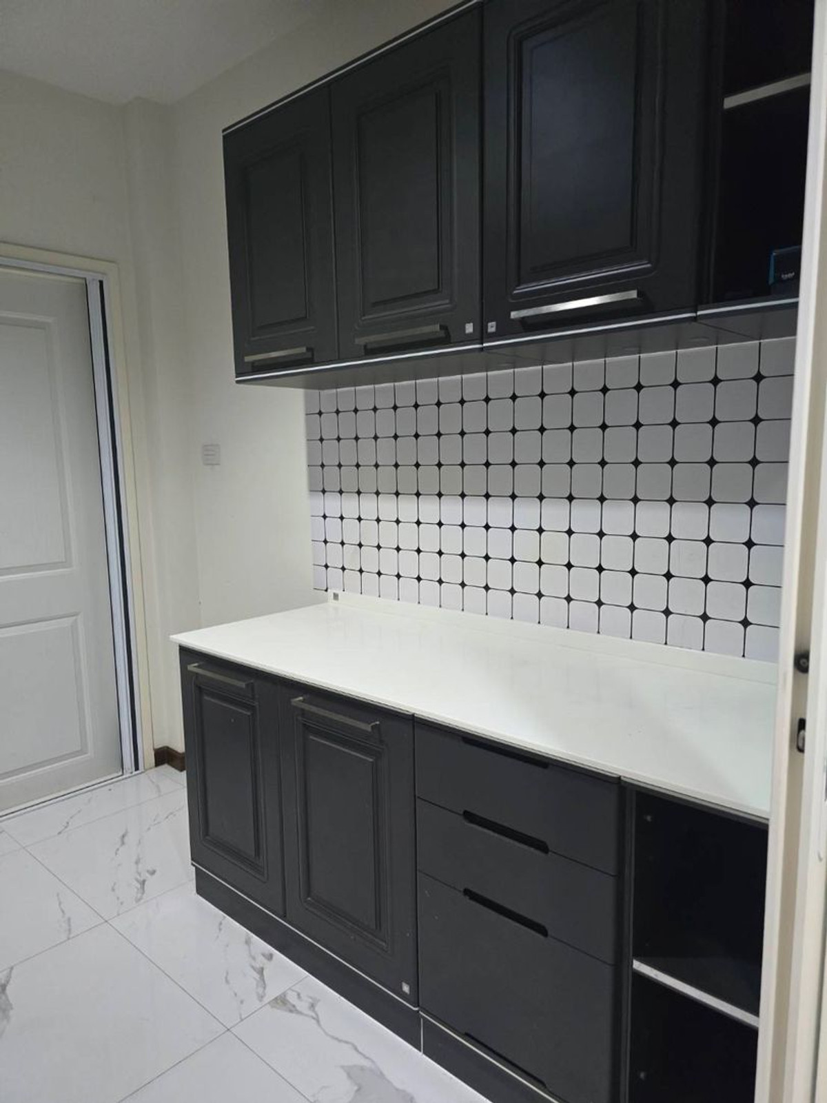 For SaleHousePathum Thani,Rangsit, Thammasat : 2-story detached house for sale, 4 bedrooms, 5 bathrooms, Suetrong Cozy Project, The Oxy, Rangsit Khlong 6, parking for 4 cars, area 80 square meters.