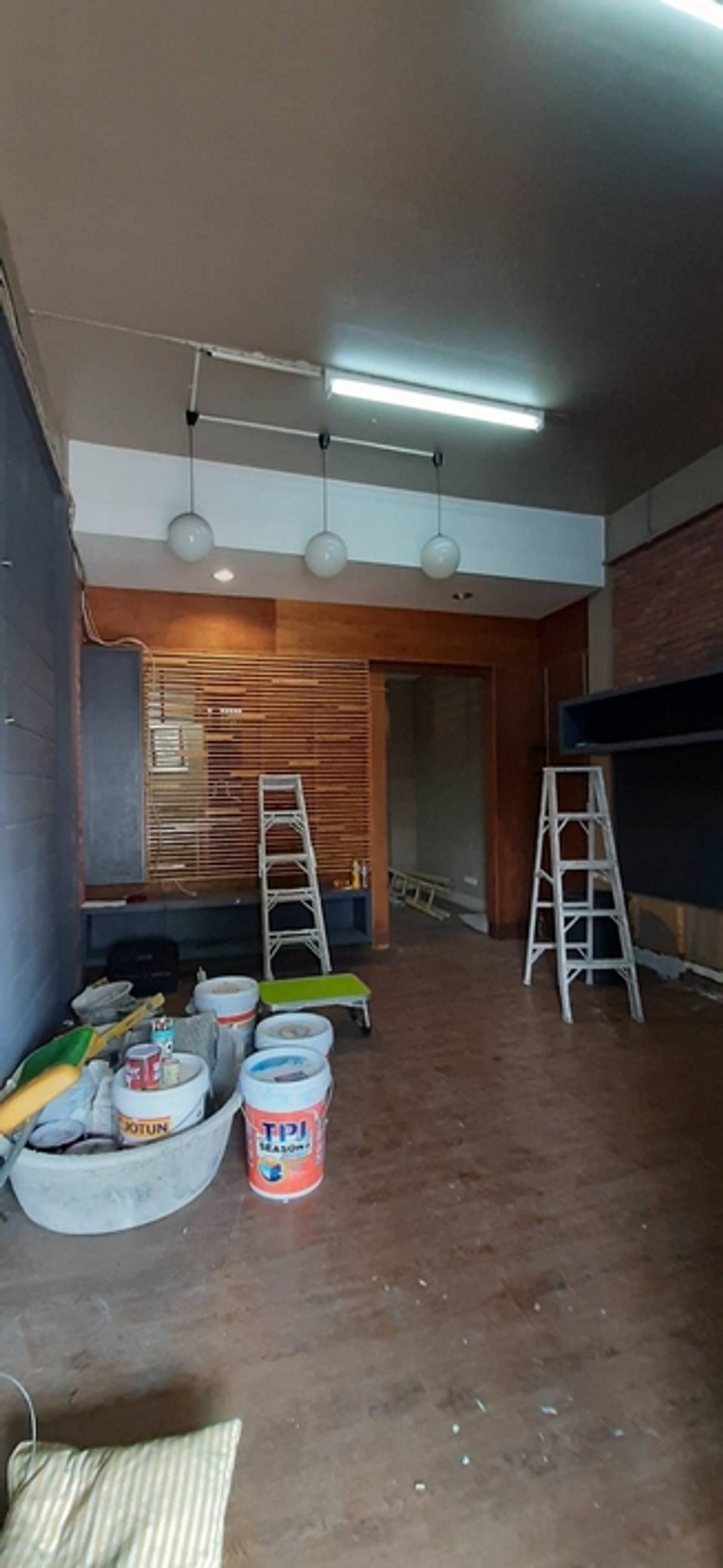 For RentShop HouseBang kae, Phetkasem : Commercial building for rent, 3 floors, enter Soi Ma Charoen 1. Only 280 meters from the main Phetkasem Road, suitable for opening a company or doing business.