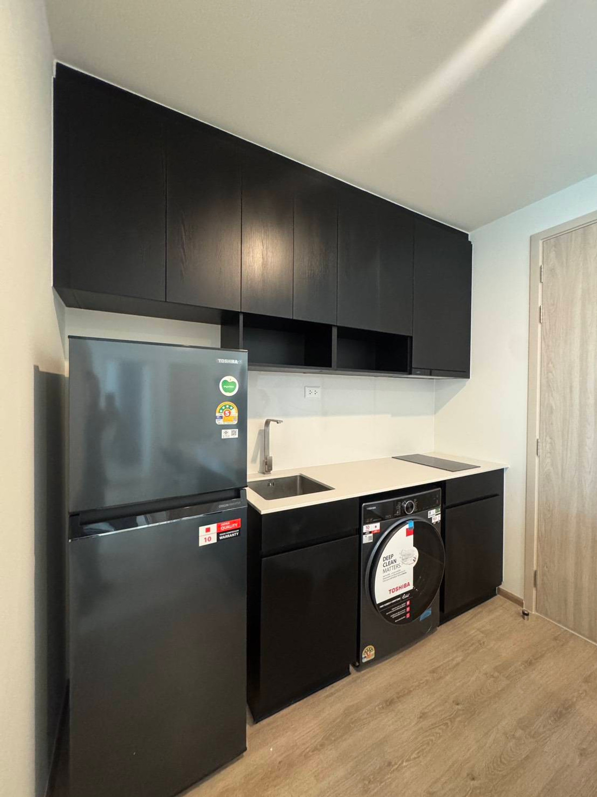 ให้เช่าคอนโดพระราม 9 เพชรบุรีตัดใหม่ RCA : Nue Distric R9 คอนโดติด mrt rama9 ทำเลดีมาก ใกล้ mrt,central ว่างพร้อมให้เช่า 2 ห้องนอน