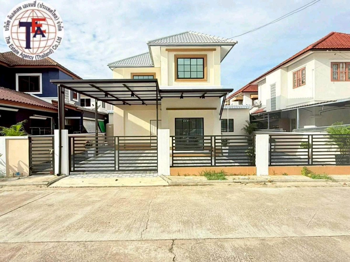 For SaleHouseMin Buri, Romklao : 2-storey detached house for sale, KC Green Ville Mitmaitri Village, North Fang Khu, fresh market, Samphan connection along Wari, Suwinthawong Yuwittaya, Chalong Krung, joint development of land transport, Suvarnabhumi Airport. Mahanakorn University of Tec