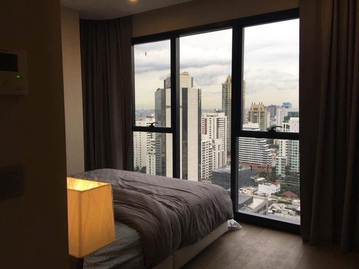 For RentCondoSukhumvit, Asoke, Thonglor : Condo for Rent: Ashton Asoke only 20 meters from Terminal 21.