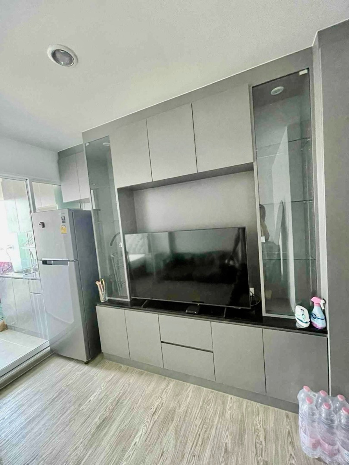 ขายคอนโดบางซื่อ วงศ์สว่าง เตาปูน : ❤️ขาย  โครงการ Regent Home บางซ่อนเฟส 28 MRT บางซ่อน สนใจ 0859114585 line @900cqqhk   #คอนโดติดรถไฟฟ้าราคาล้านกว่า MRT บางซ่อน อินเตอร์เชน  ขายเพียง 1.35 ล้านเท่านั้น  
- อาคารC ชั้น 11 วิวสวย ระเบียงหันทิศใต้ลมผ่านตลอดเวลา ไม่ร้อน ไม่มีตึกบัง 
- ห้องขนาด