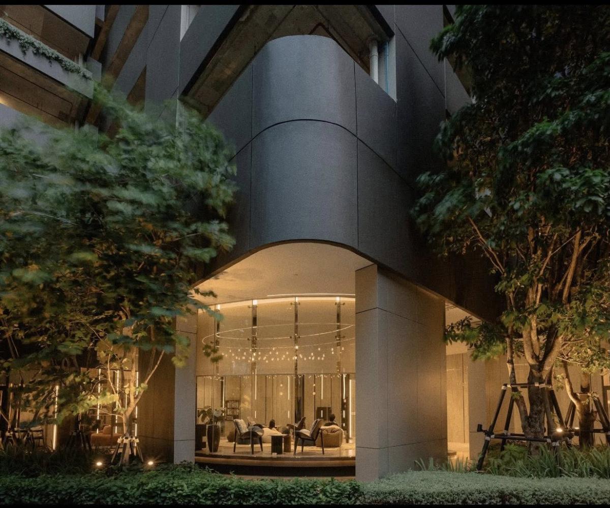 ให้เช่าคอนโดคลองเตย กล้วยน้ำไท : 🔥ให้เช่าด่วน🔥 ไลฟ์ พระราม 4-อโศก วิวสวย ไม่บล็อค เฟอร์นิเจอร์ครบพร้อมเข้าอยู่ ใกล้ MRT ศูนย์ฯ สิริกิติ์