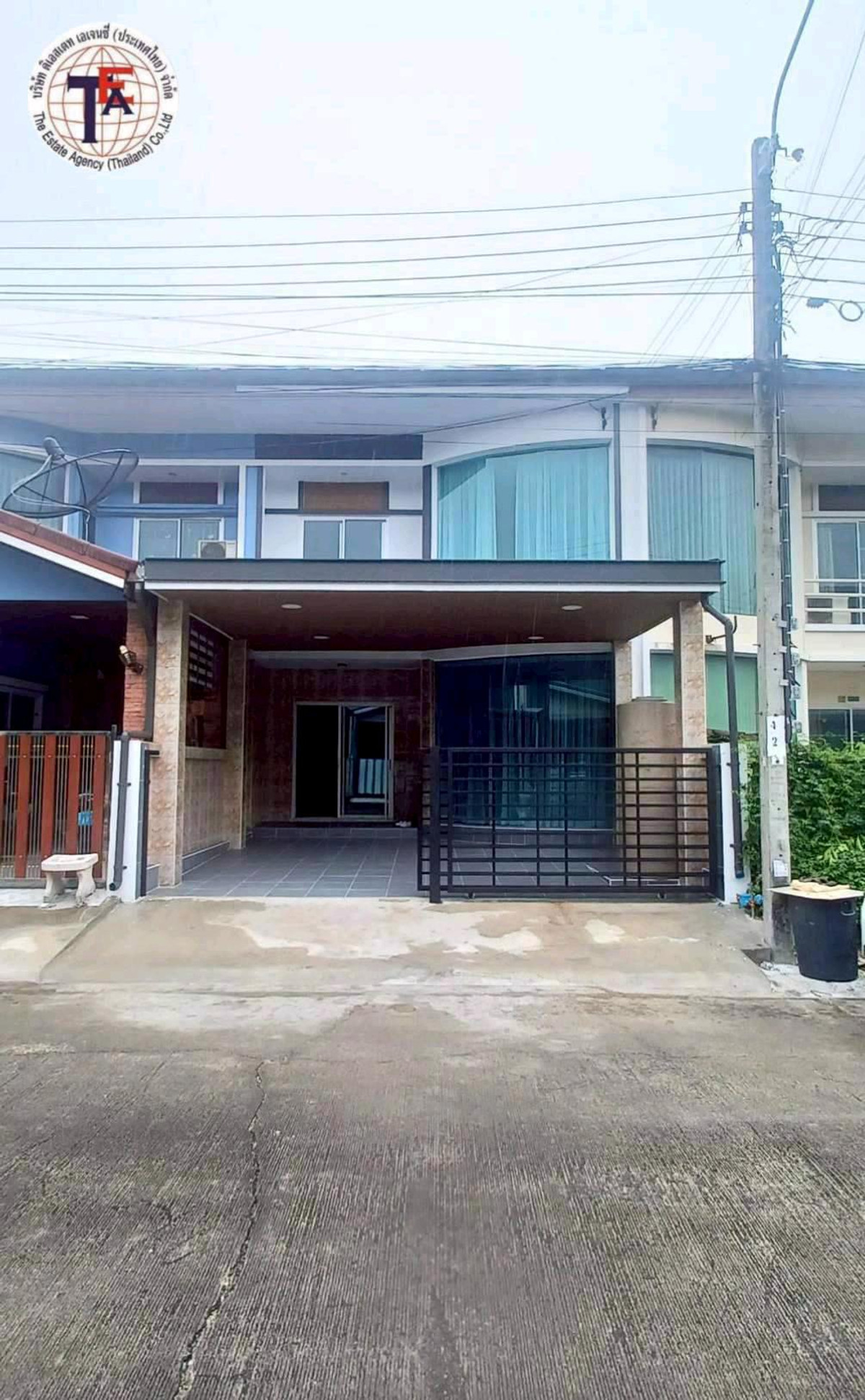 ขายทาวน์โฮมลาดกระบัง สุวรรณภูมิ : ขายทาวน์เฮ้าส์ 2 ชั้น หมู่บ้านราชพฤกษ์ ฉลองกรุง 61 ลาดกระบัง ลำปลาทิว  โรงเรียนเชิดเจิมศิลป์ มหาวิทยาลัยเทคโนโลยีเจ้าคุณทหาร โรงพยาบาลนพรัตน์ คุ้มเกล้า ตลาดนครฉลองกรุง  ถนนเจ้าคุณทหารลาดกระบัง สุวินทวงศ์