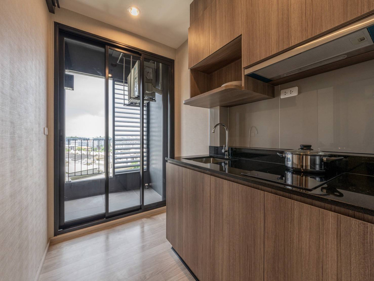 For RentCondoBangna, Bearing, Lasalle : Newly decorated room, renovated, very beautiful, for rent 1 bedroom, 1 bathroom, Ideo Mobi Sukhumvit East Point.