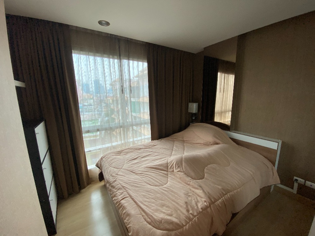ขายคอนโดรัชดา ห้วยขวาง : Emerald Residence Ratchada / 1 Bedroom (SALE WITH TENANT), เอมเมอรัลด์ เรสซิเดนท์ รัชดา / 1 ห้องนอน (ขายพร้อมผู้เช่า) TARN041