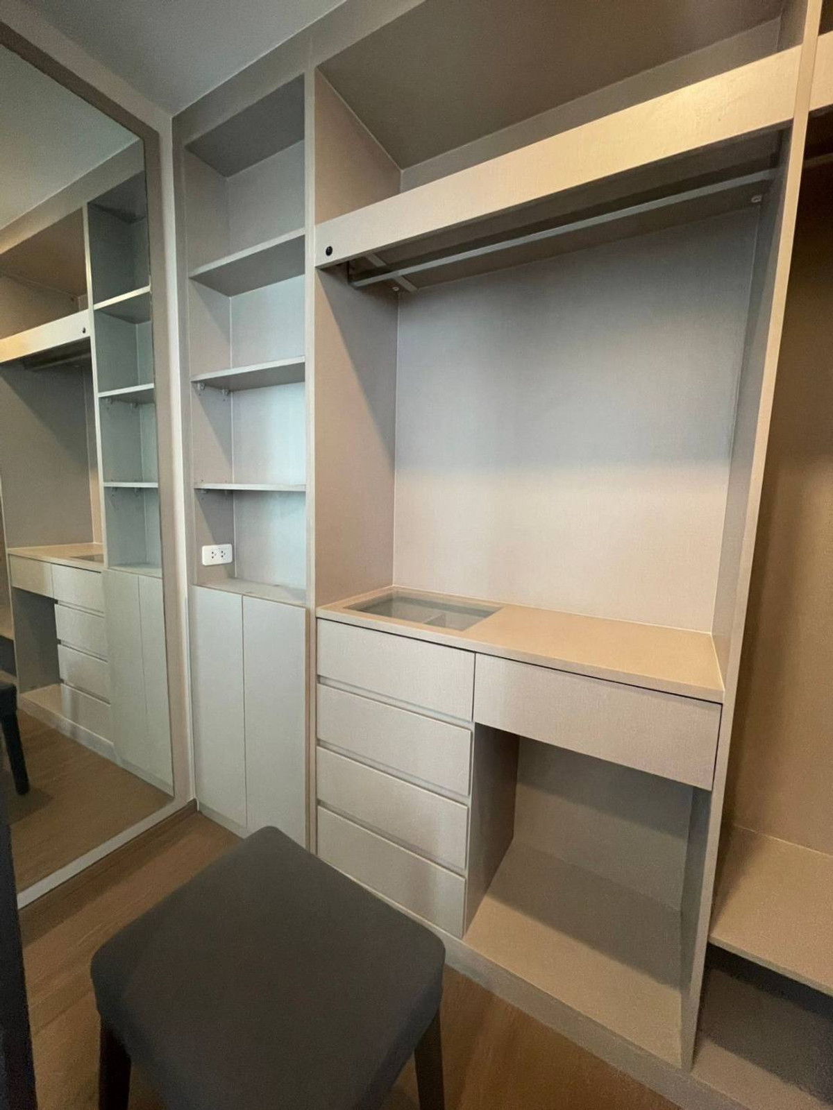 For RentCondoRatchadapisek, Huaikwang, Suttisan : Beautiful room, beautiful view, for rent, 2 bedrooms, 2 bathrooms, Ideo Ratchada Sutthisan.