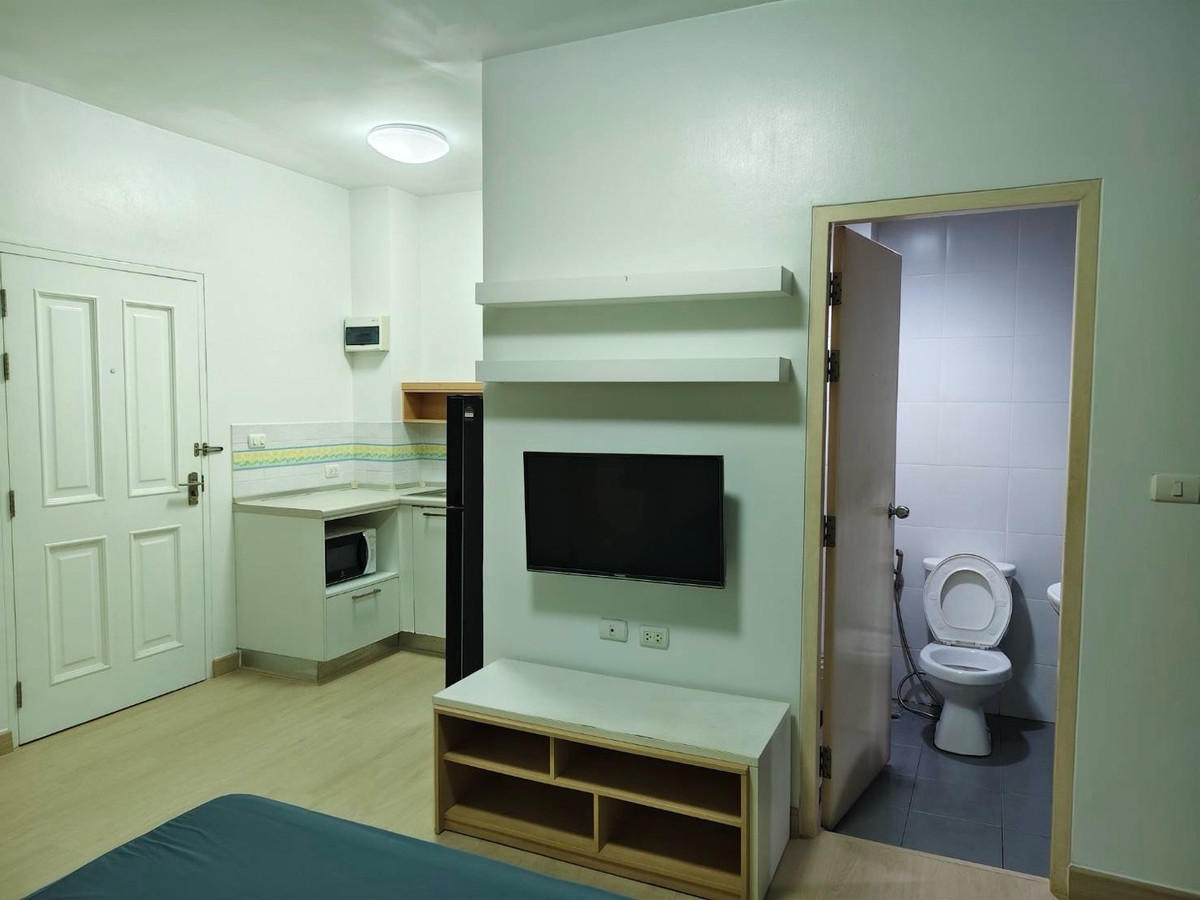 ให้เช่าคอนโดลาดพร้าว เซ็นทรัลลาดพร้าว : ห้องสวย ทาสีใหม่ ว่างพร้อมอยู่ 