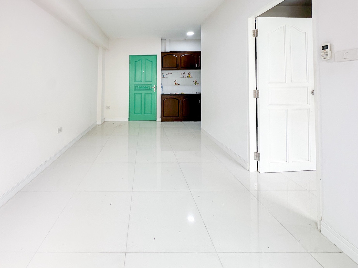 For SaleCondoBangna, Bearing, Lasalle : 🎉🏙️ Very worthwhile! Lasalle Park Condo - beautiful room, 4th floor, ready to move in, near BTS Bearing! 🏙️🎉