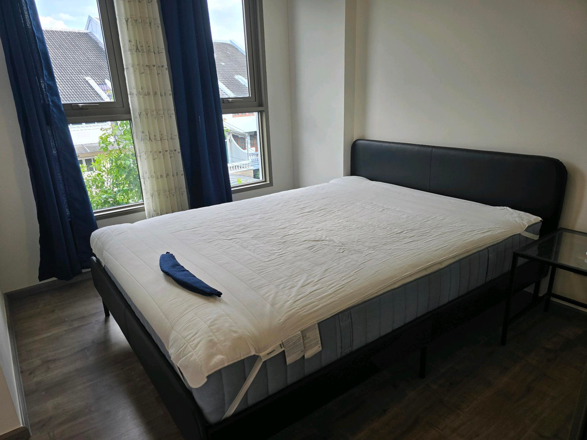 ให้เช่าคอนโดปิ่นเกล้า จรัญสนิทวงศ์ : คอนโด Aspire ปิ่นเกล้า-อรุณอมรินทร์  พร้อมเฟอร์แต่งครบ
เดินทางเพียง 5 นาที
ถึงศิริราช ใกล้รถไฟฟ้าสายสีน้ำเงิน MRT บางขุนนนท์ 