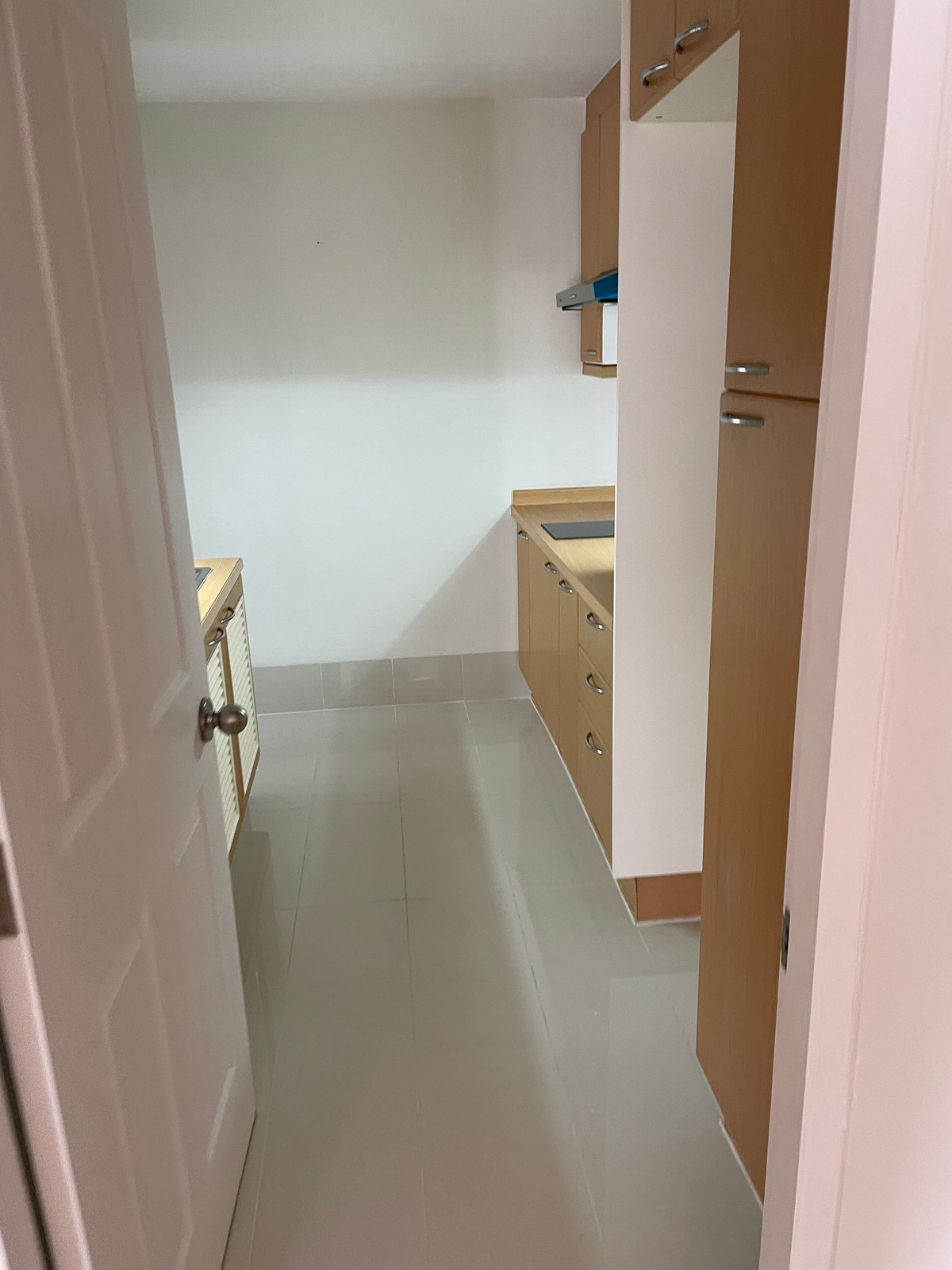 ให้เช่าคอนโดพระราม 3 สาธุประดิษฐ์ : ให้เช่าคอนโด Bangkok Garden เฟอร์นิเจอร์ครบ (S15-8765)