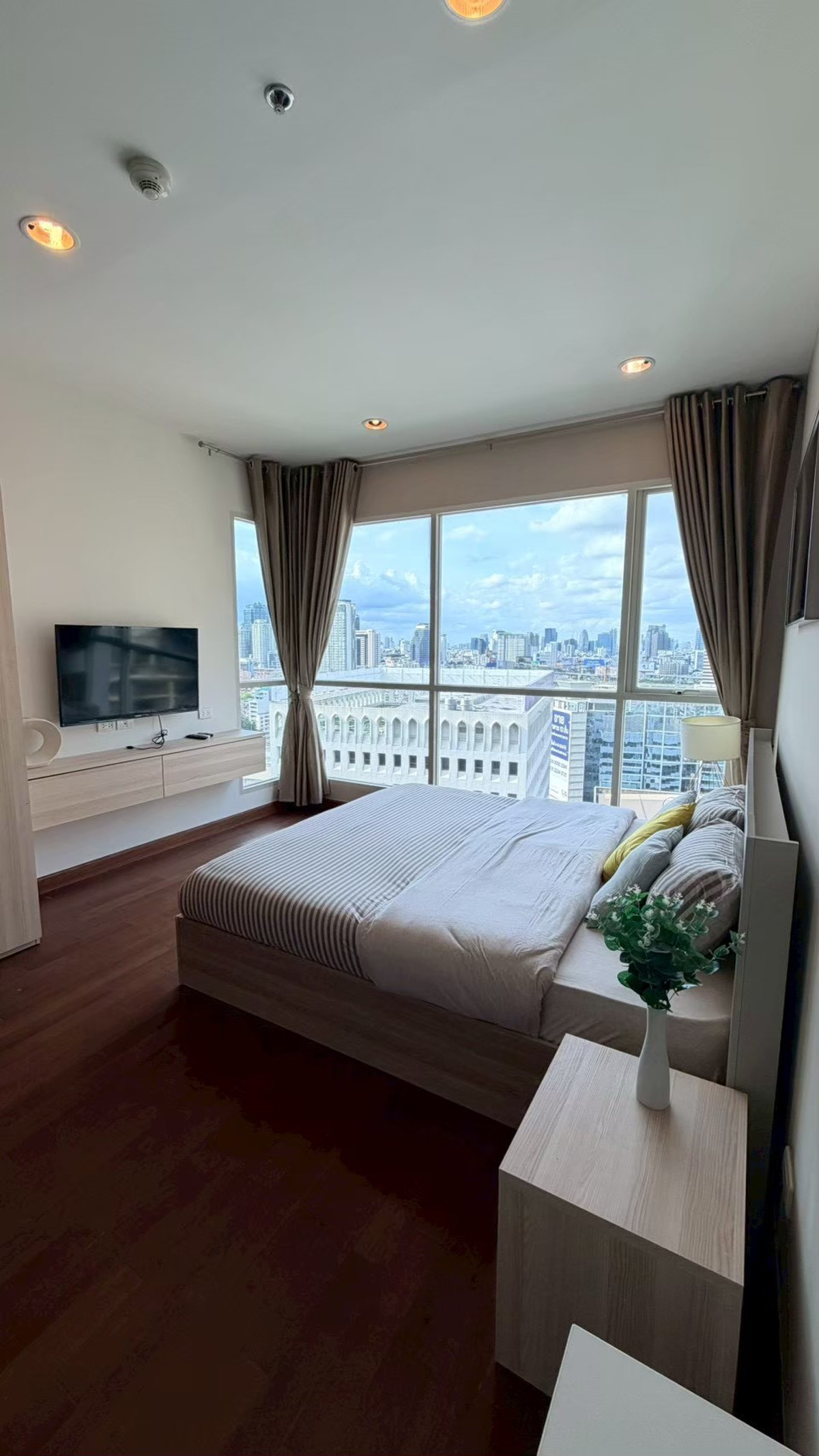 ให้เช่าคอนโดวิทยุ ชิดลม หลังสวน : For Rent: The Address Chidlom