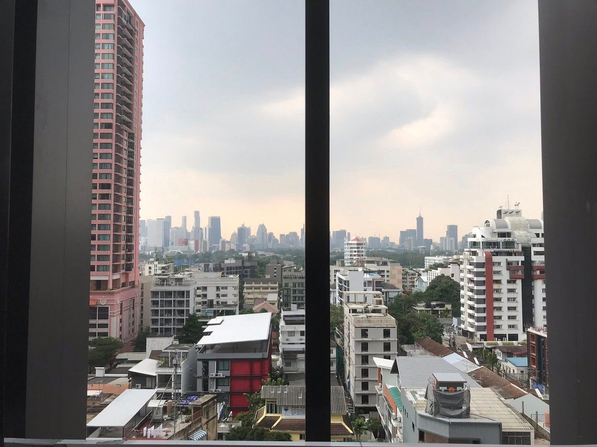 For RentCondoSukhumvit, Asoke, Thonglor : 🏙️ [Garden View] High-End Living at Park Origin Phrom Phong - Fully Furnished & Ready to Move in!