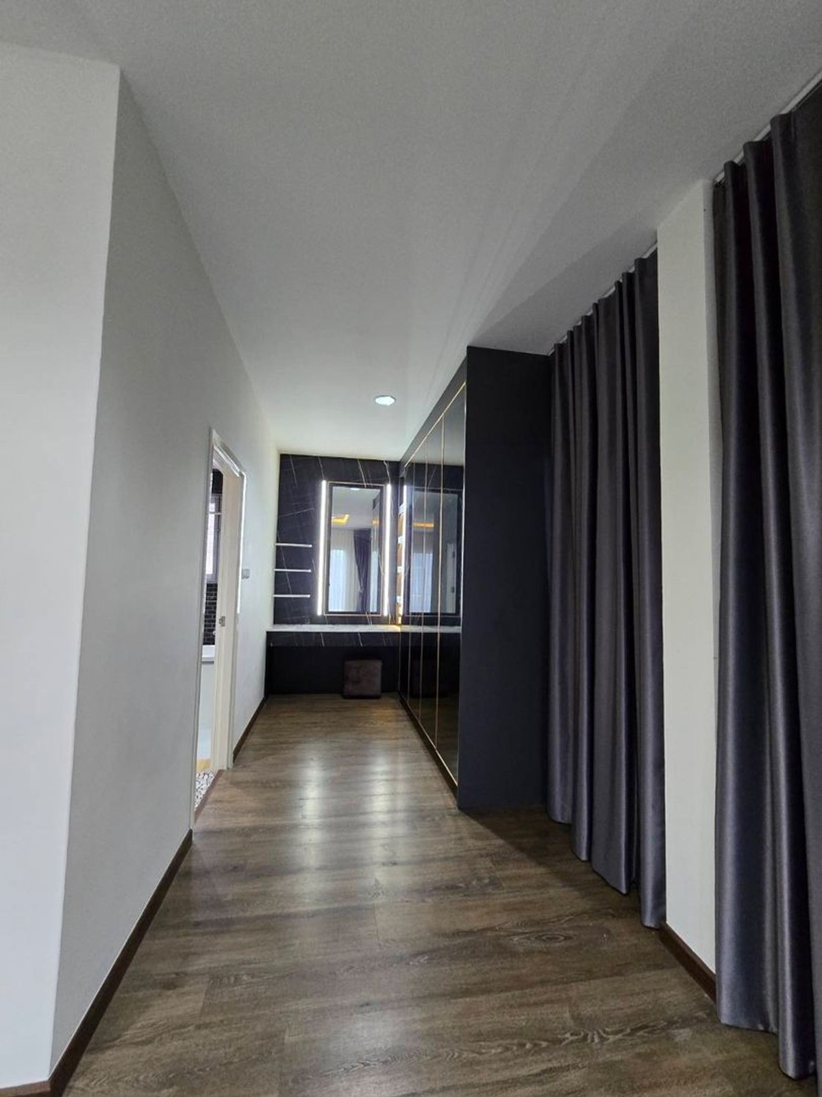 For SaleHousePathum Thani,Rangsit, Thammasat : 2-story detached house for sale, 4 bedrooms, 5 bathrooms, Suetrong Cozy Project, The Oxy, Rangsit Khlong 6, parking for 4 cars, area 80 square meters.