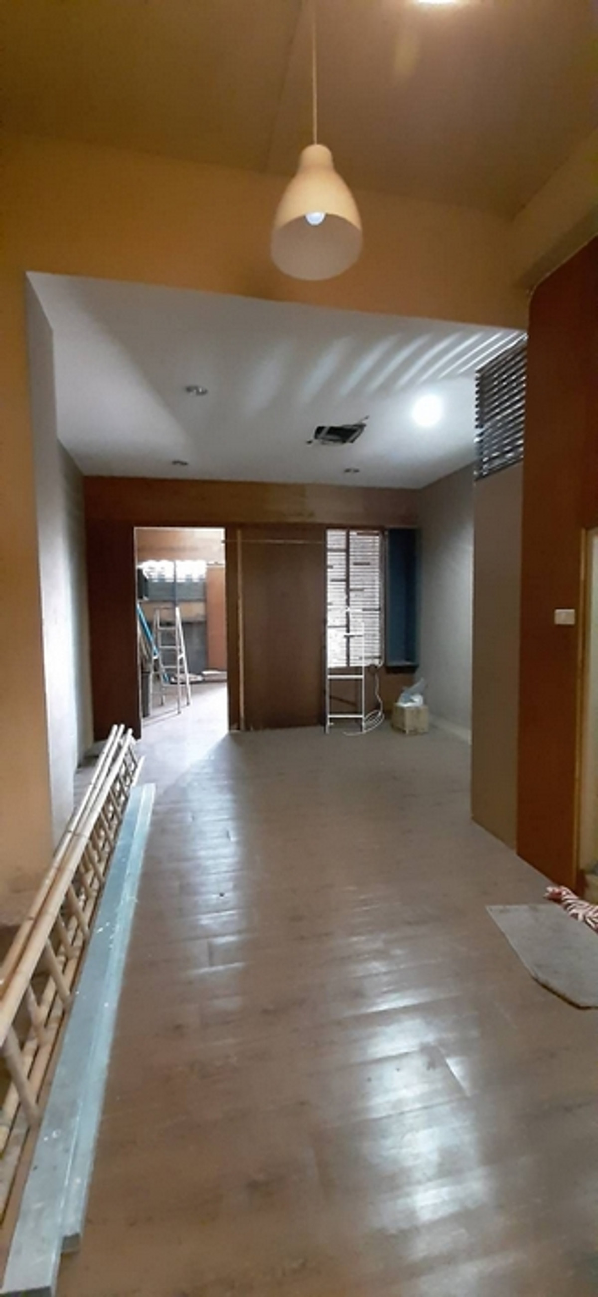 For RentShop HouseBang kae, Phetkasem : Commercial building for rent, 3 floors, enter Soi Ma Charoen 1. Only 280 meters from the main Phetkasem Road, suitable for opening a company or doing business.