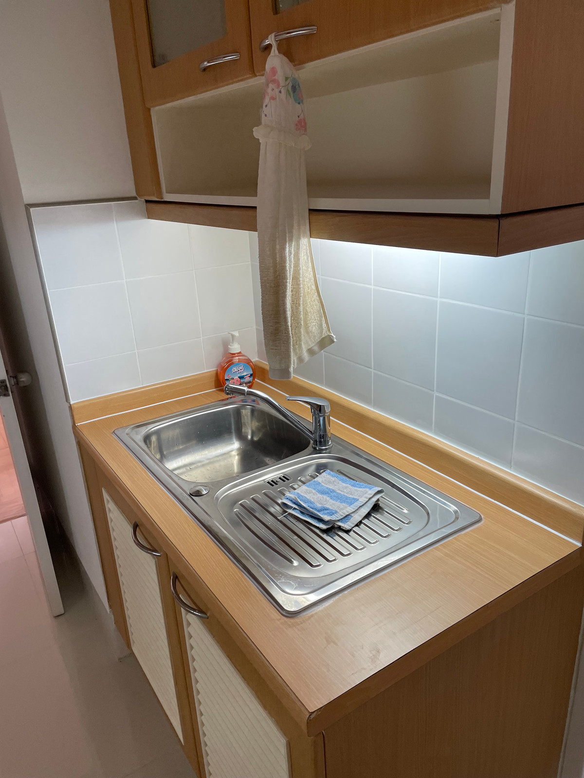 ให้เช่าคอนโดพระราม 3 สาธุประดิษฐ์ : ให้เช่าคอนโด Bangkok Garden เฟอร์นิเจอร์ครบ (S15-8765)