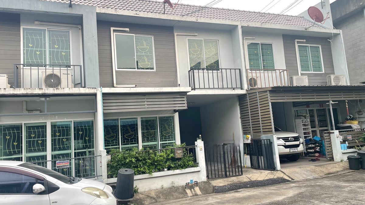 ขายทาวน์โฮมแจ้งวัฒนะ เมืองทอง : ขายด่วน  ทาวน์โฮม 2 ชั้น The Color Tiwanon 