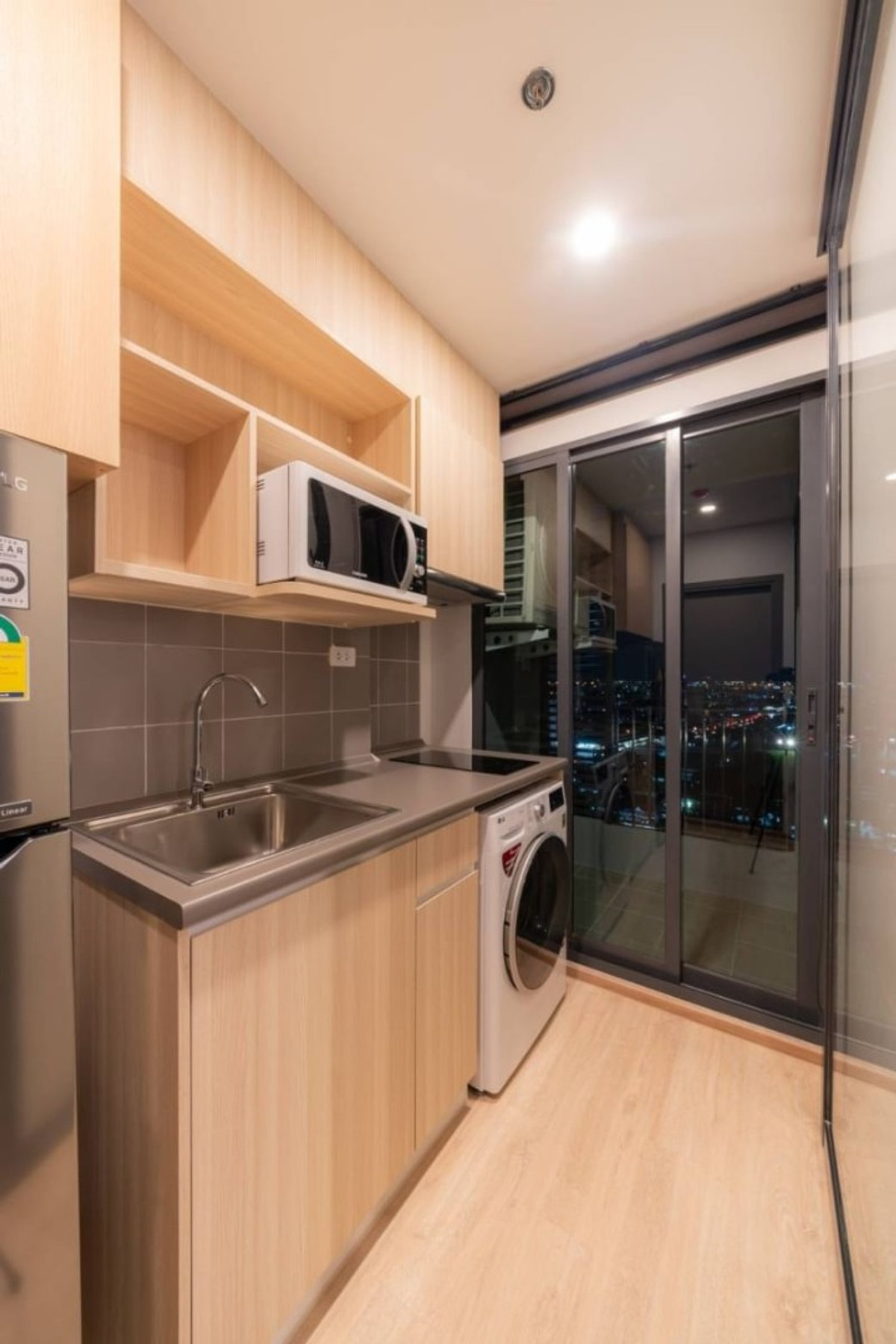 For RentCondoBangna, Bearing, Lasalle : Condo for Rent: Ideo O2 Rent Price: 13,000 Baht / month